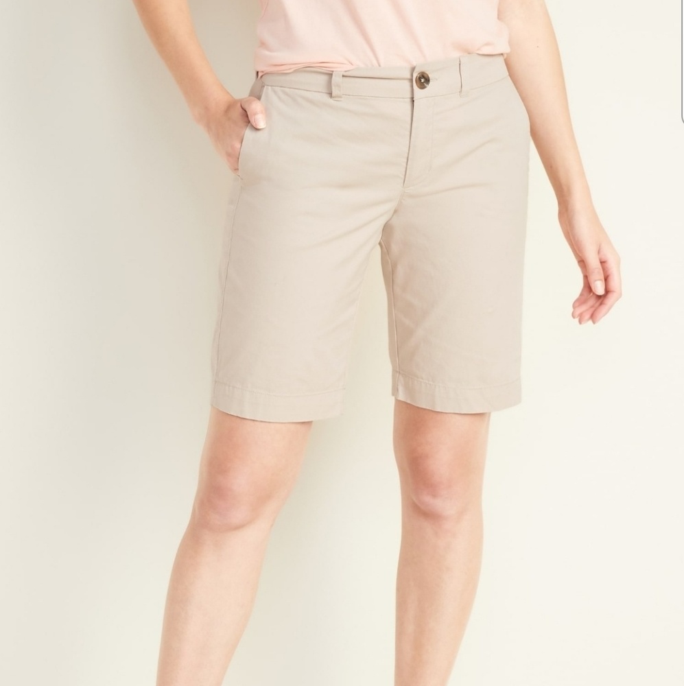 NWT old navy khaki Bermuda shorts